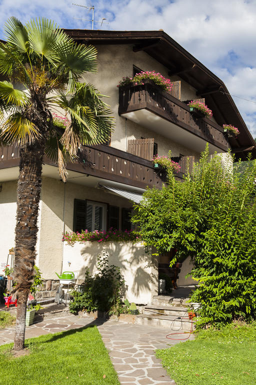 Gasthaus Abram Ora / Auer Exteriör bild